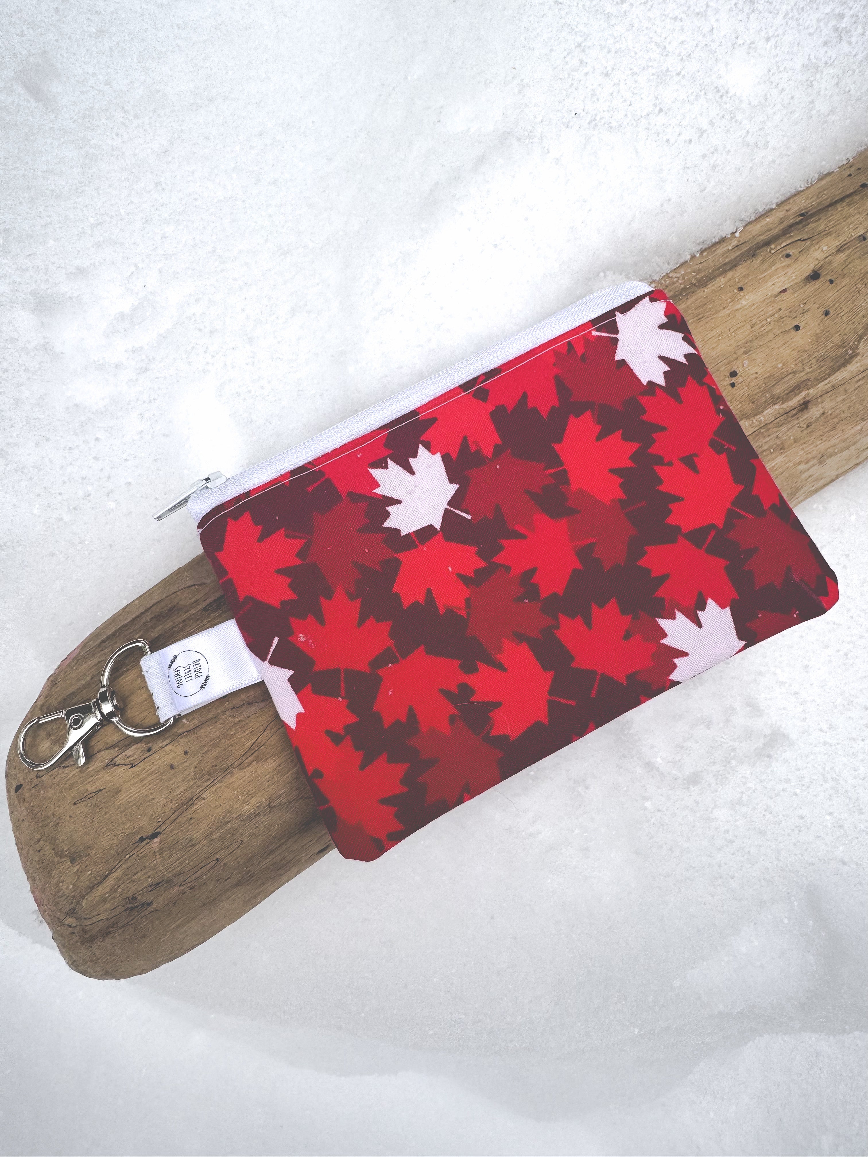 Canada Maple Leaf Clip On Coin Purse